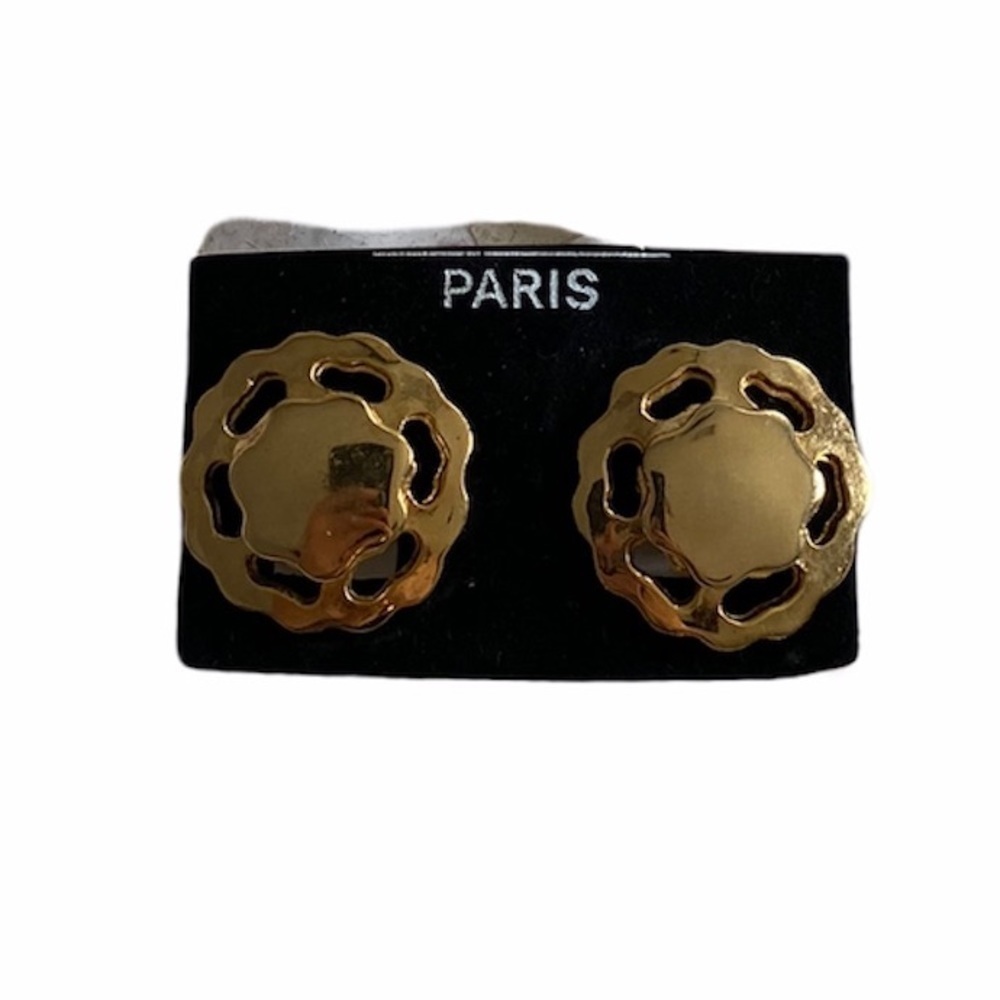 Vintage Signed Carita Paris Gold Flower Clip On Earrings